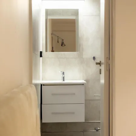 Apartment Tsakalof 10a Center By Zeussuites