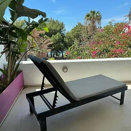 Villa Laguna Blue - Kavouri Vouliagmeni Front *