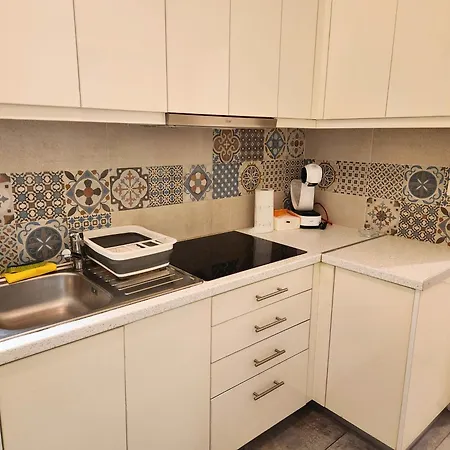 Apartment Cozy For 4 In Kolonaki, Lycabettus Athens