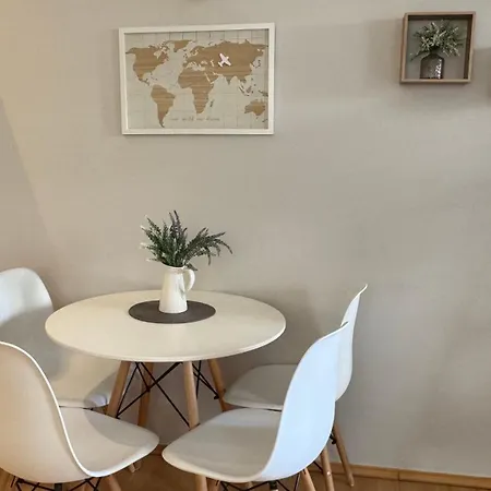 Elegant Glyfada Apartment-private Garden-near Metro Athens