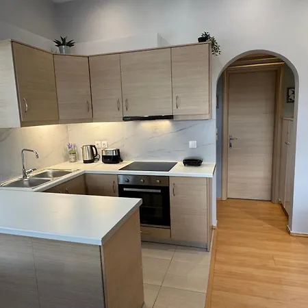 Elegant Glyfada Apartment-private Garden-near Metro Apartment