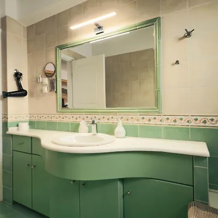 σύγχρονο Vintage στο μαρούσι Apartment *
