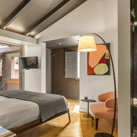 Nikiou Luxury 4* Athens