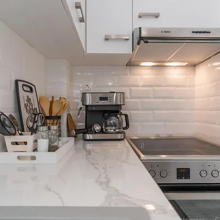 Acrolofts M62 Apartment *