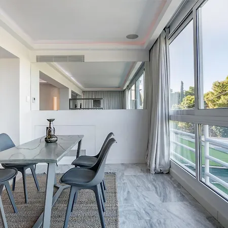 South Blue Luxury Apartment In Vouliagmeni * Athens