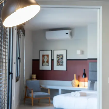 Superb With Rooftop, Perfect For 5 Guests, 85sqm Apartment Athens