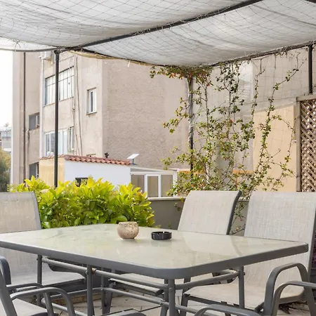 Superb With Rooftop, Perfect For 5 Guests, 85sqm * Athens