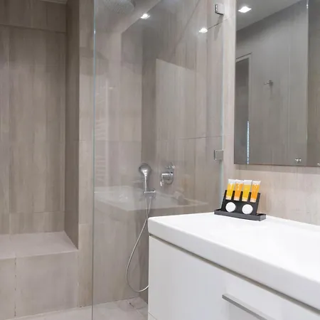 Superb With Rooftop, Perfect For 5 Guests, 85sqm