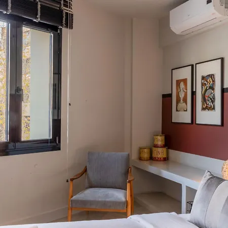 Apartment Superb With Rooftop, Perfect For 5 Guests, 85sqm *