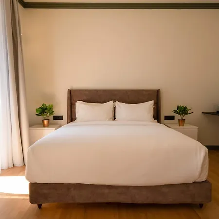 Hotel Whisper Boutique