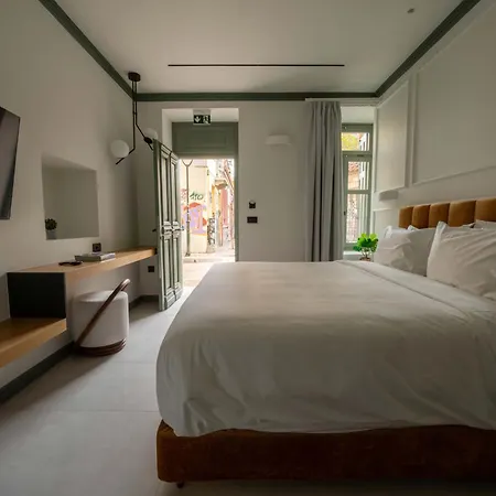 Whisper Boutique Hotel 4*