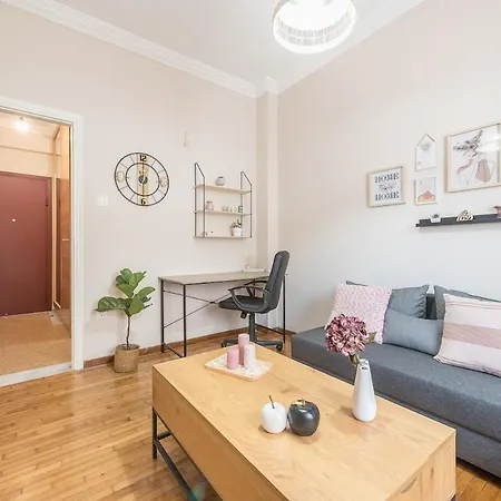 Ble Elia Karyatis Suite Athen