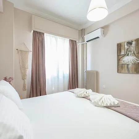 Ble Elia Karyatis Suite