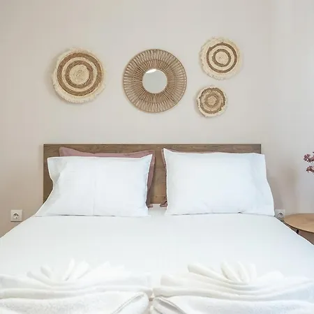 Ble Elia Karyatis Suite