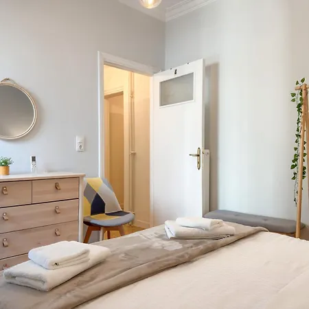 Acropolis View 4 Bedroom Flat Apartment