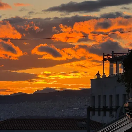 Sis Urban In Plaka,heart Of *