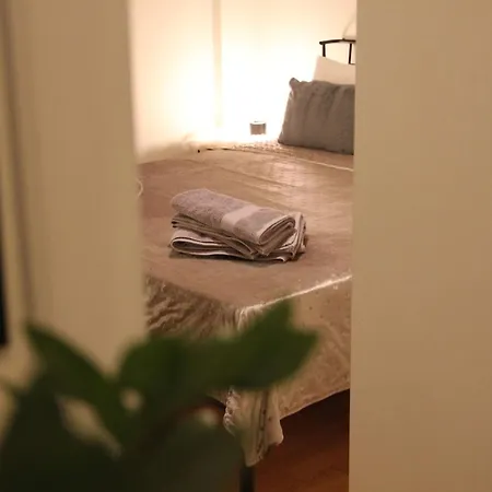 Cozy In Apartment *