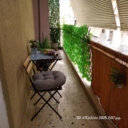Cozy & Bright 50m From Subway -agios Antonios * Athens