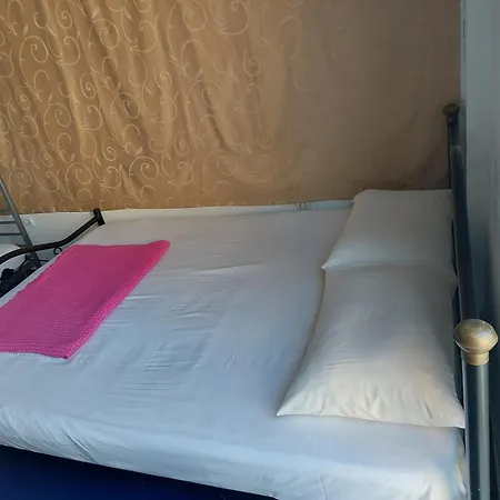Homestay Shared Near Acropolis & Monastiraki Area
