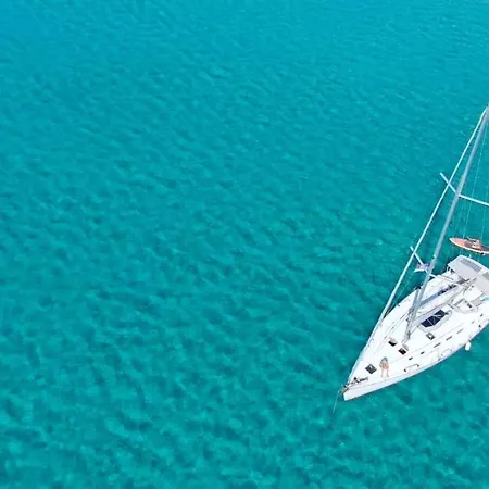 Zaba Sailing Botel