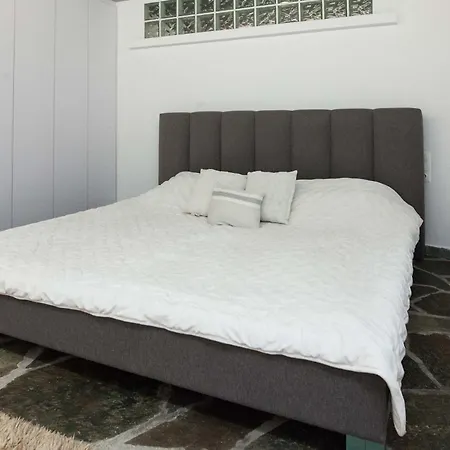 Romantic Stone Getaway Retreat In Nature-loved Penteli Athen