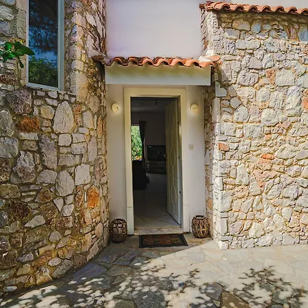 Casa Linda Escape