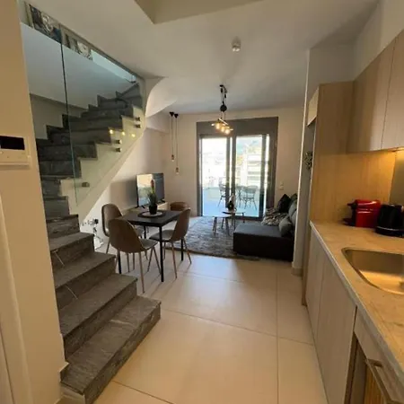 Luxury Maisonette With Shared Pool Διαμέρισμα Αθήνα
