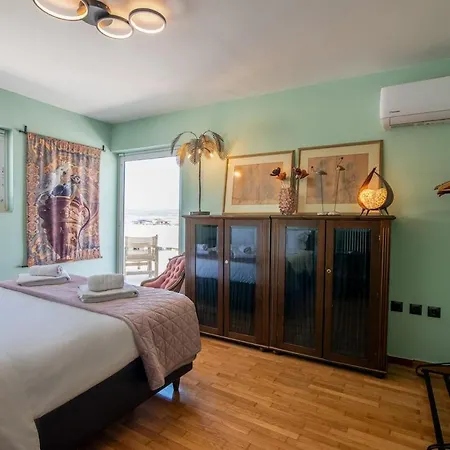 Artistic Penthouse Palaio Faliro Apartamento *