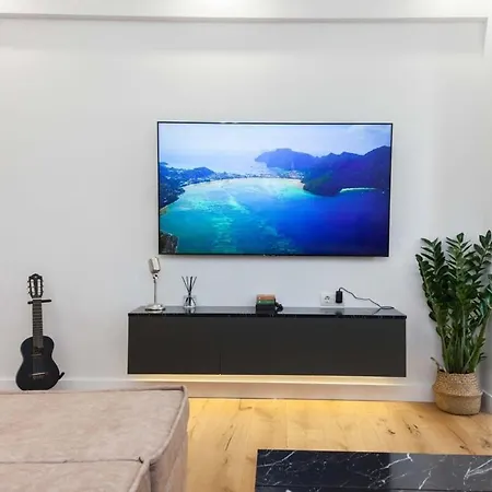Modern Luxury 2 Bd In Kallithea *