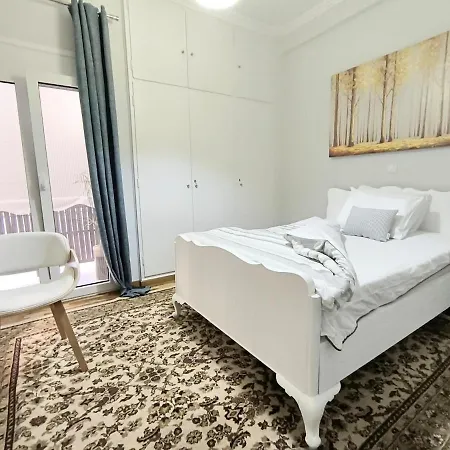 Appartement Near Metro Attiki *