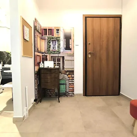 Near Metro Attiki Appartement