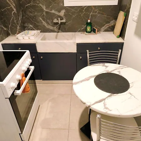 Appartement Near Metro Attiki