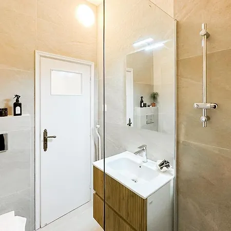 Aesthetic Apartment *