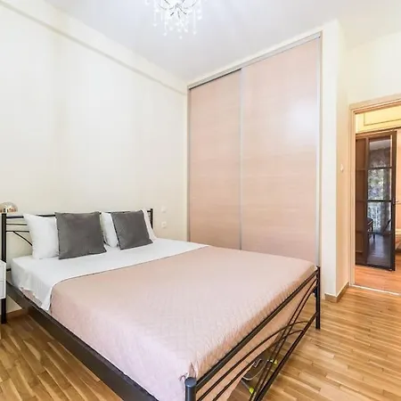 Cozy Near Stavros Niarchos Apartment