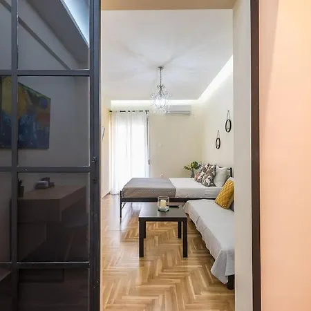 Apartment Cozy Near Stavros Niarchos