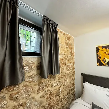 Charming 2br Basement Near Akropolis By Kozy Koala Apartment Athens