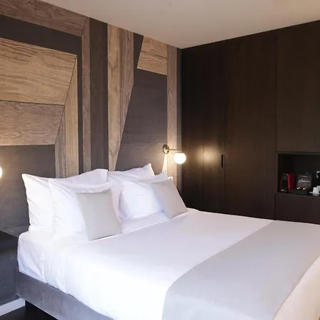 Azur Hotel 4*