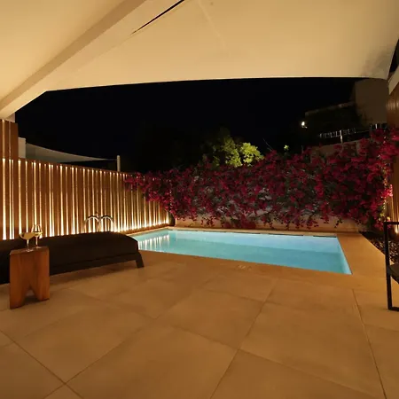 Azur Hotel 4*
