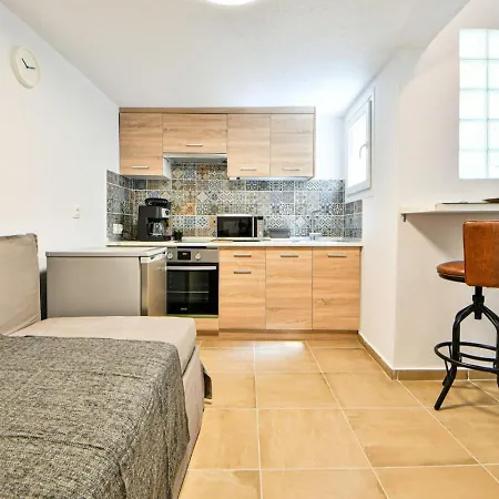 Modern Flat In Casa vacanze Atene