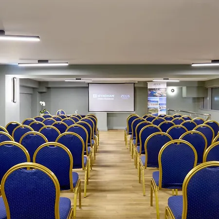 Hotel Wyndham 5*