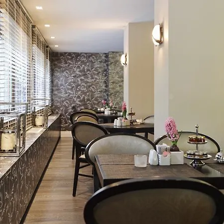 Hotel The Y Atene
