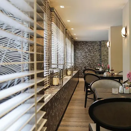 The Y Hotel 4*