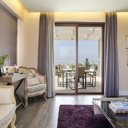 Hotel The Y Atene