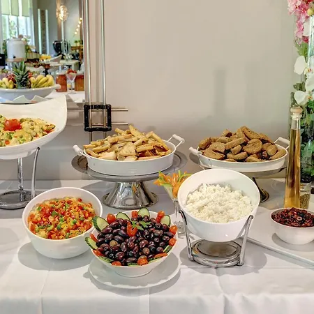 Polis Grand 4* Atény