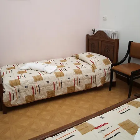Acropolis House Hotel 2*