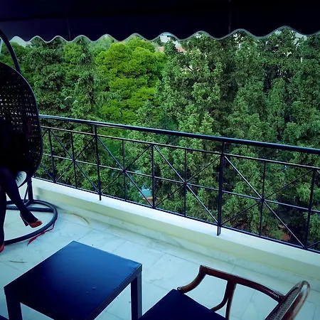 Apartahotel Andromeda Suites&apartamentos Atenas