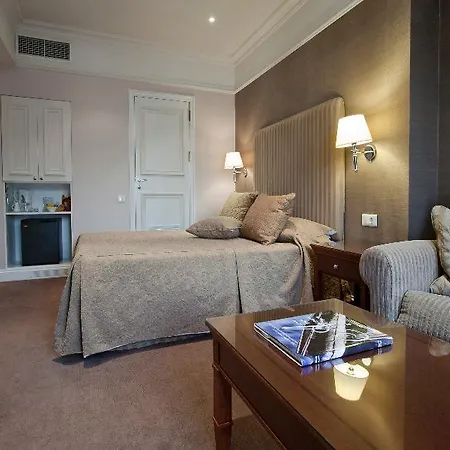 Hera 4* Atene