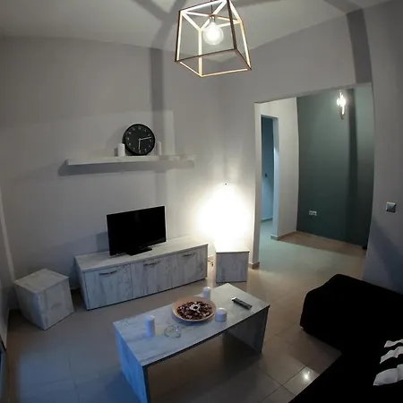 Lak Peristeri Homes