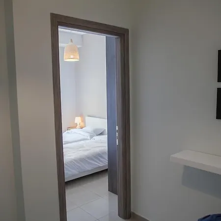 Lägenhet Lak Peristeri Homes
