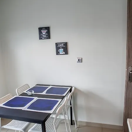 Lak Peristeri Homes